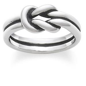 Lovers knot ring